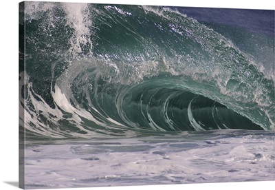 Hawaii, Big Powerful Wave Break