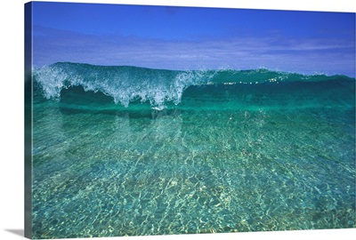 Hawaii, Front View Of Crystal Clear Wave