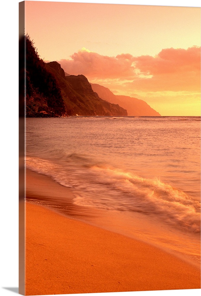Hawaii, Kauai, Na Pali Coast, At Sunset From Kee Beach