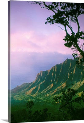 Hawaii, Kauai, Na Pali Coast, Kalalau Valley And Kaaalahina Ridge