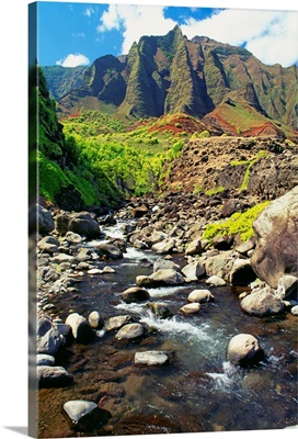 Hawaii, Kauai, Napali Coast, Stream Coming Down From The Kalalau Mountains