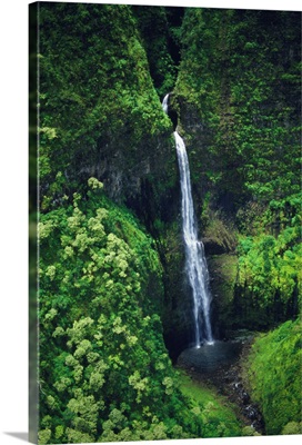 Hawaii, Kauai, Waterfall On The Interior Regions Of The Island