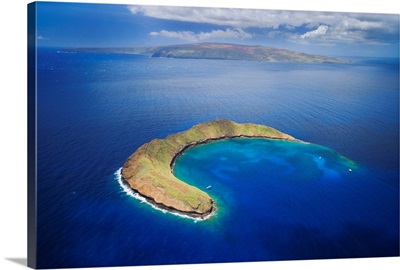 Hawaii, Maui, Molokini With Kaho'olawe In The Distance