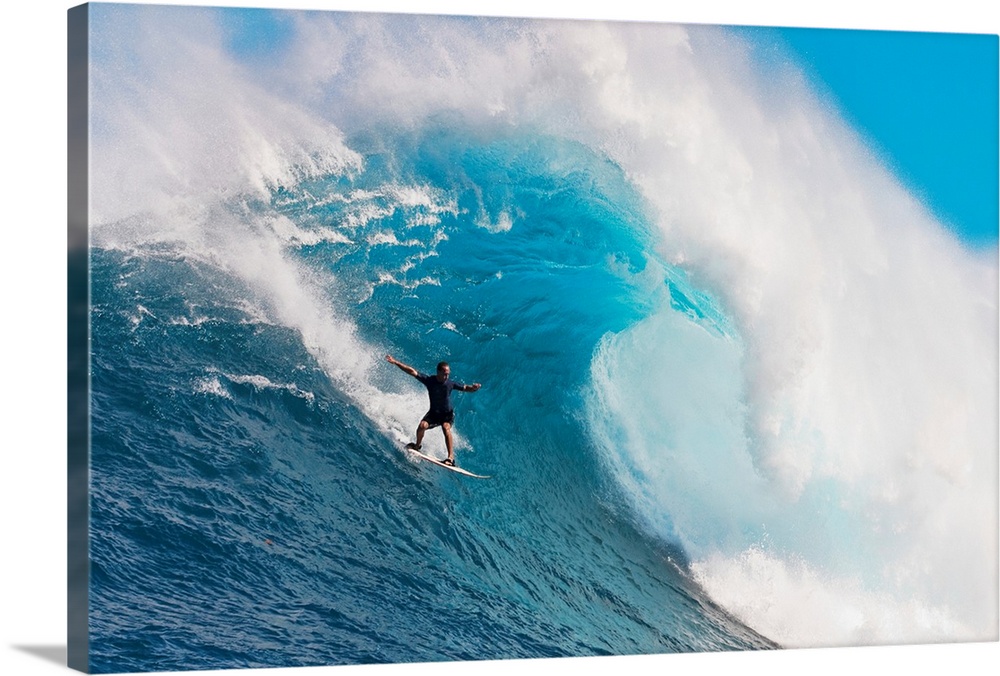 Hawaii, Maui, Peahi Or Jaws, Surfer On A Huge Wave