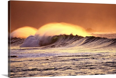 Hawaii, Oahu, North Shore, Big Waves At Sunset