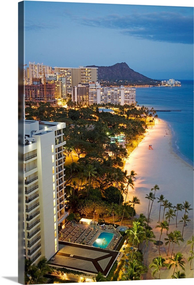 Hawaii, Oahu, Waikiki Beach And Diamond Head In The Evening Wall Art