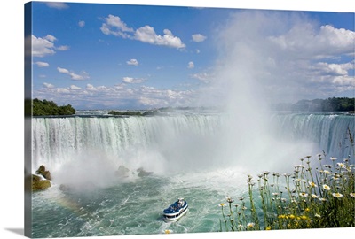 Horseshoe Falls With Maid Of The Mist Boat, Niagara Falls, Ontario, Canada