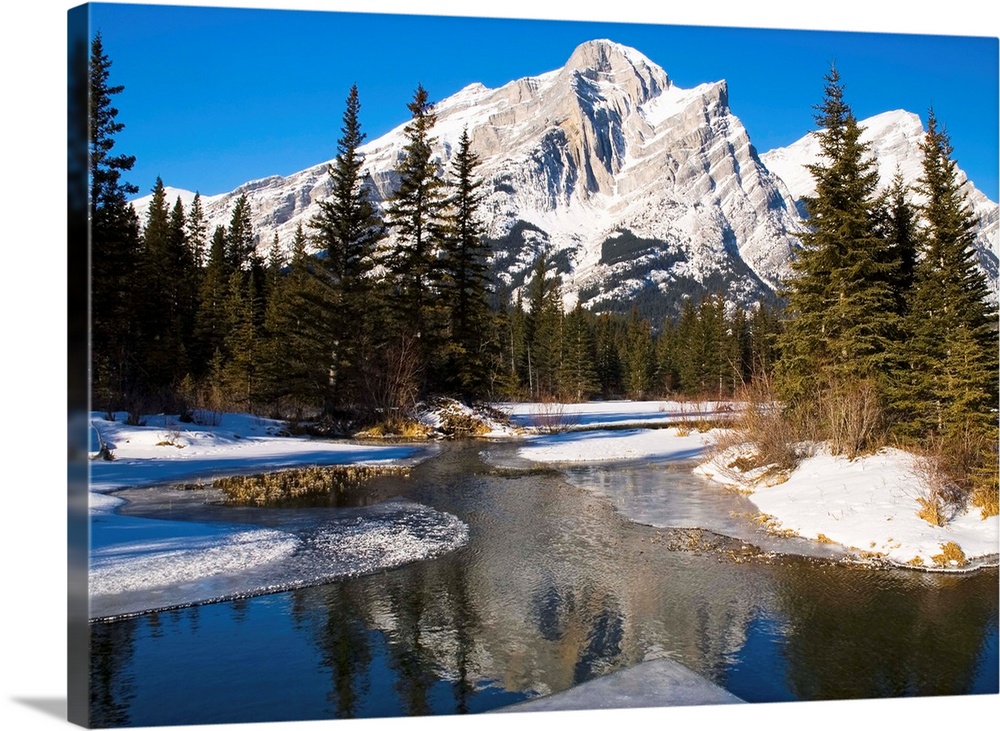 Mount Kidd, Banff National Park, Alberta, British Columbia, Canada