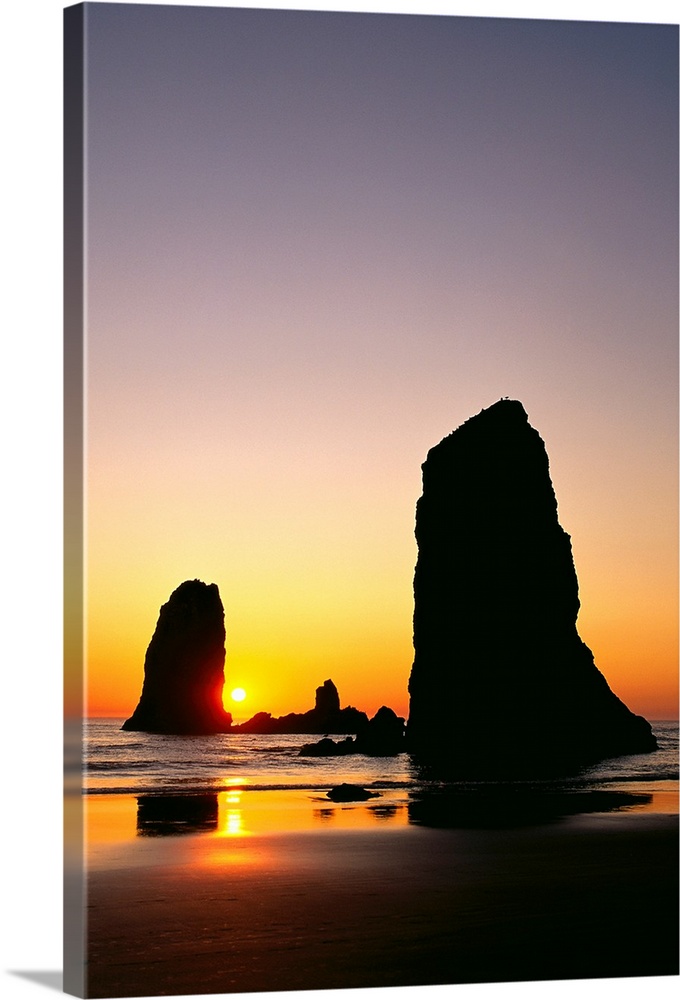 Oregon, Cannon Beach, Sea Stacks At Sunset