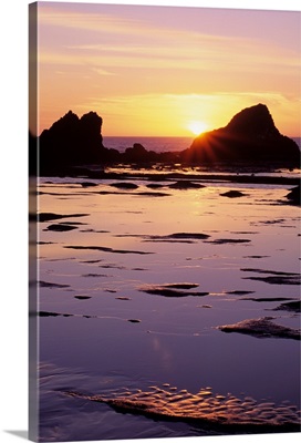Oregon, Seal Rock, Sun Setting Over Rocks And Beautiful Reflections