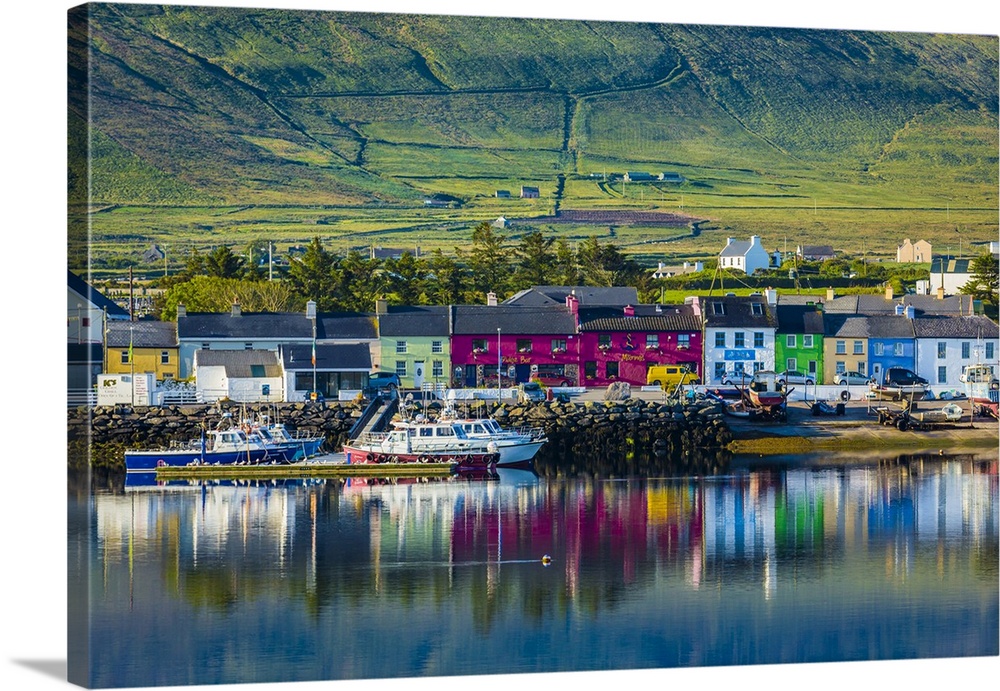 Scenic view of harbour and waterfront, Portmagee, along the Skellig Coast on the Ring of Kerry, County Kerry, Ireland
