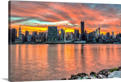 Sunset over Manhattan, Gantry Plaza, Long Island City, New York