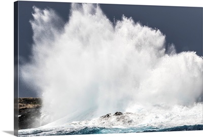 Swell induced wave crashing on the Kona coast, Kona, Island of Hawaii, Hawaii