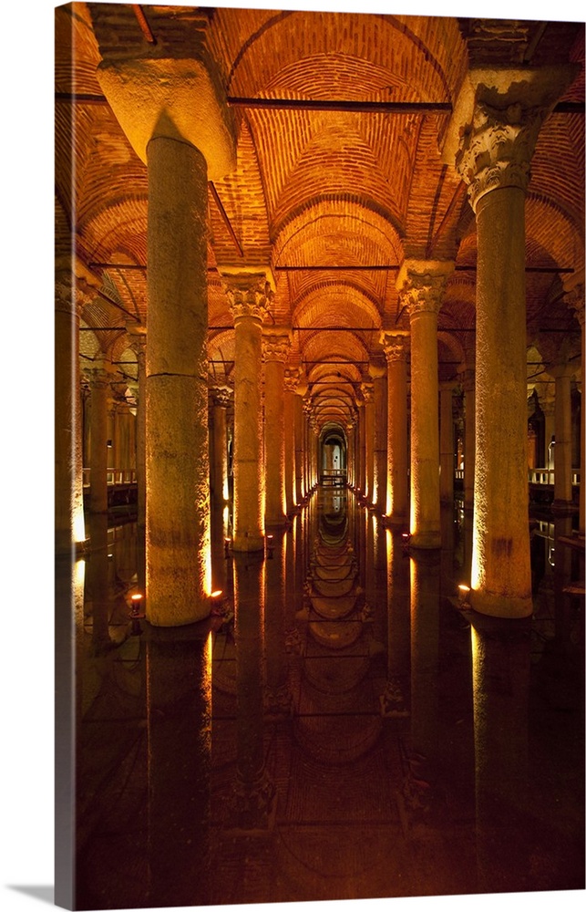 Turkey, row of columns inside Yerebatan Sarnici underground cistern, Istanbul