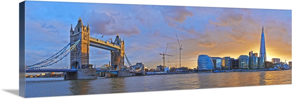 UK, City Hall and Tower Bridge at sunset from River Thames, London