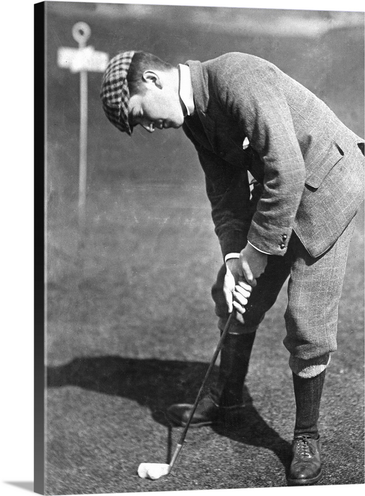 circa 1910:  The golfer Bryce during play