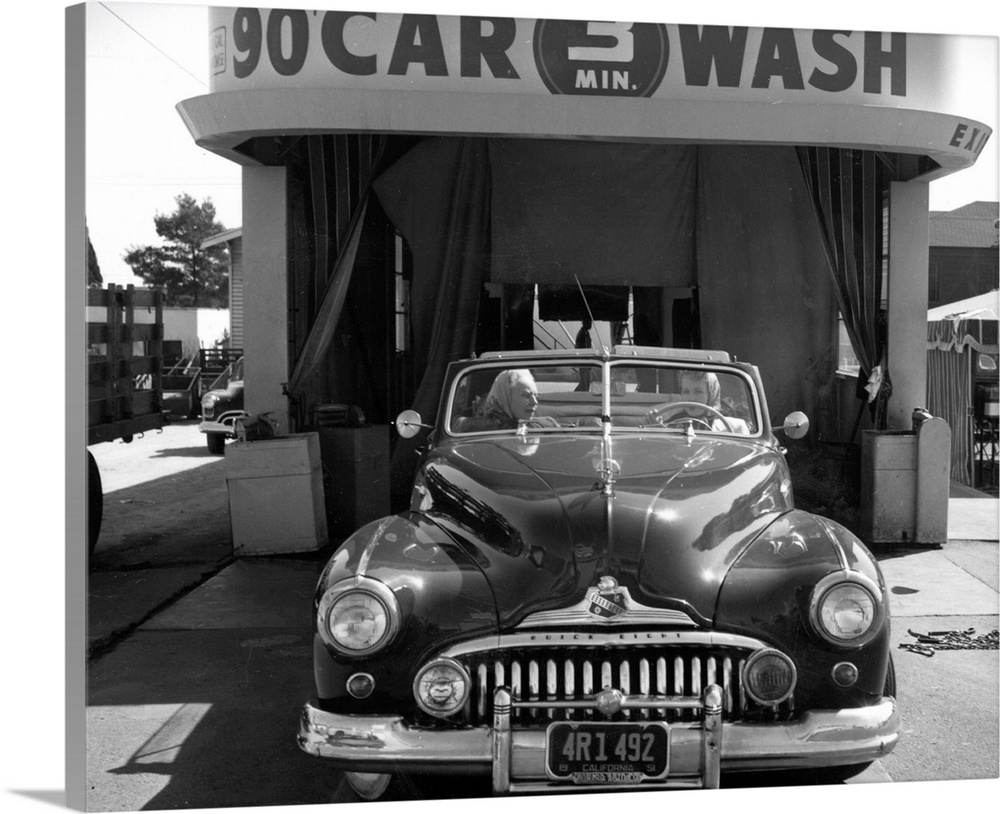 A car leaves a 90 cent 3-minute car wash in the Hollywood district of Los Angeles in California   Original Publication: Pi...