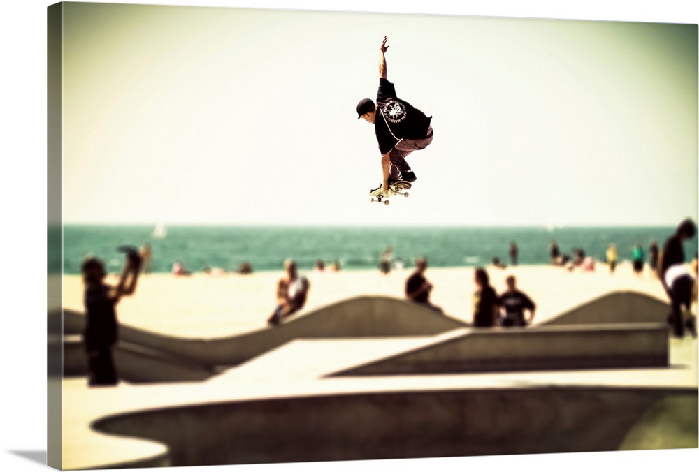 Skateboard Park, jump, color photographtween