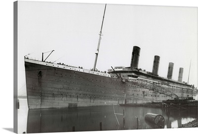 RMS Titanic during fitting out, 01 January 1912
