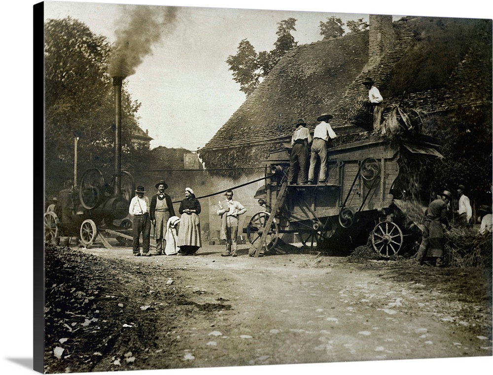 CHT163153 Threshing scene, late 19th century (b/w photo) by French School, (19th century); Private Collection; Archives Ch...