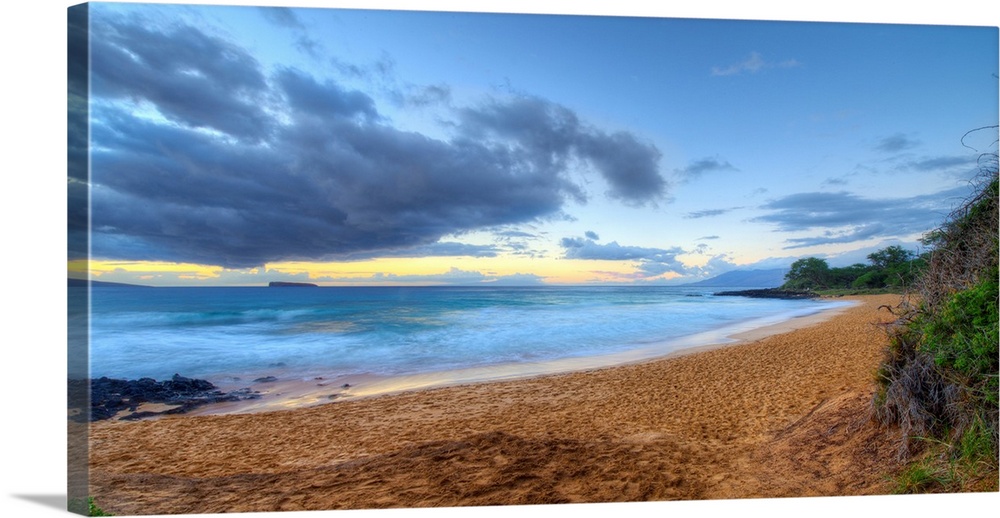 Landscape photograph of an empty beach in Maui.