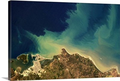 The surging flow of the ocean, very visible along the north coast of South America