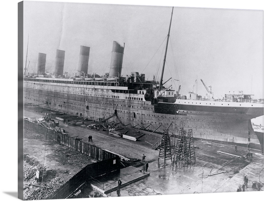 SS Olympic, one of the sister-ships of the Titanic, under construction ...