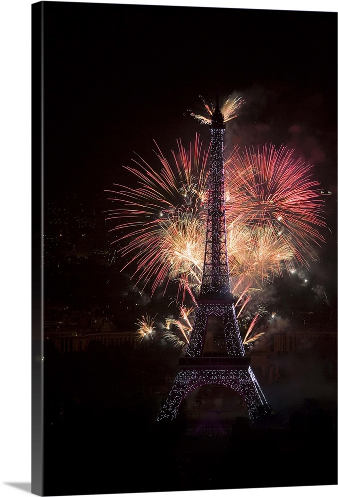 14th July (Batille Day) fireworks at the Eiffel Tower, Paris, France