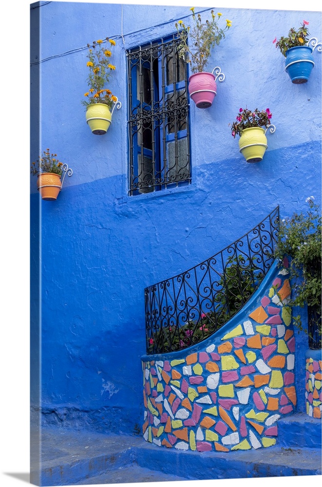 Africa, Morocco, Chefchaouen. Colorful house exterior. Credit: Bill Young