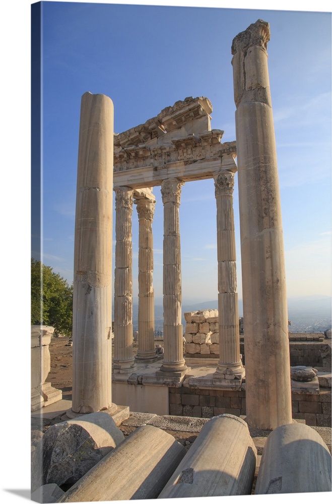 Turkey, Izmir Province, Bergama, Pergamon. Ancient cultural center. Temple of Trajan on the acropolis . UNESCO Heritage site.