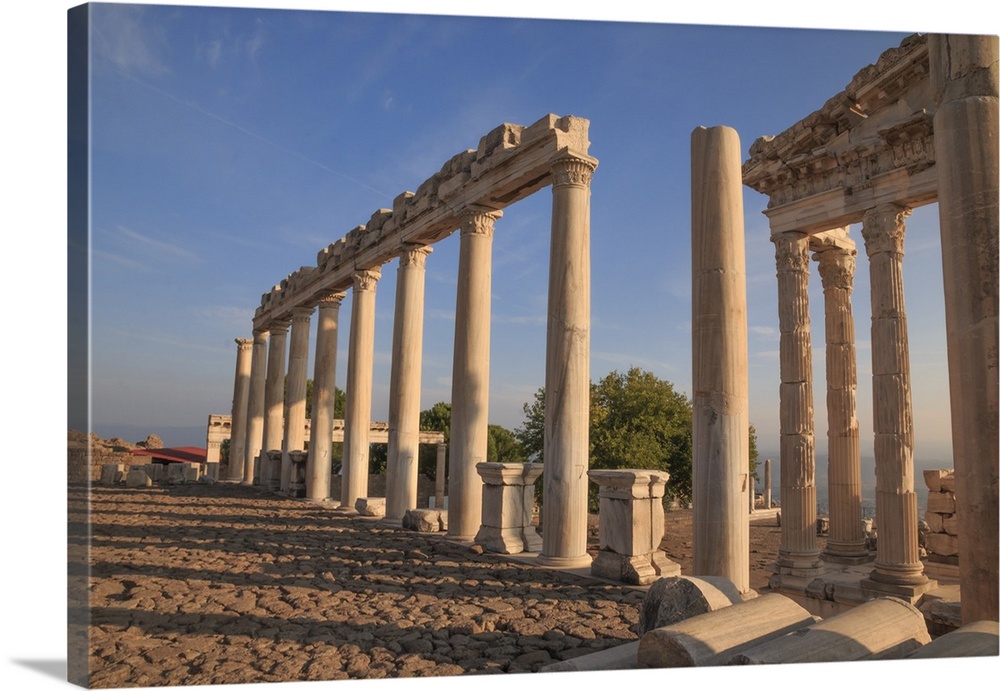 Turkey, Izmir Province, Bergama, Pergamon. Ancient cultural center. Temple of Trajan on the acropolis . UNESCO Heritage site.