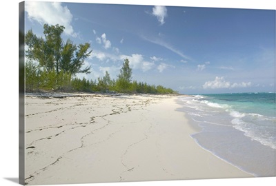 Bahamas, Abacos, Loyalist Cays, Green Turtle Cay, Long Bay, Beach View at Long Bay