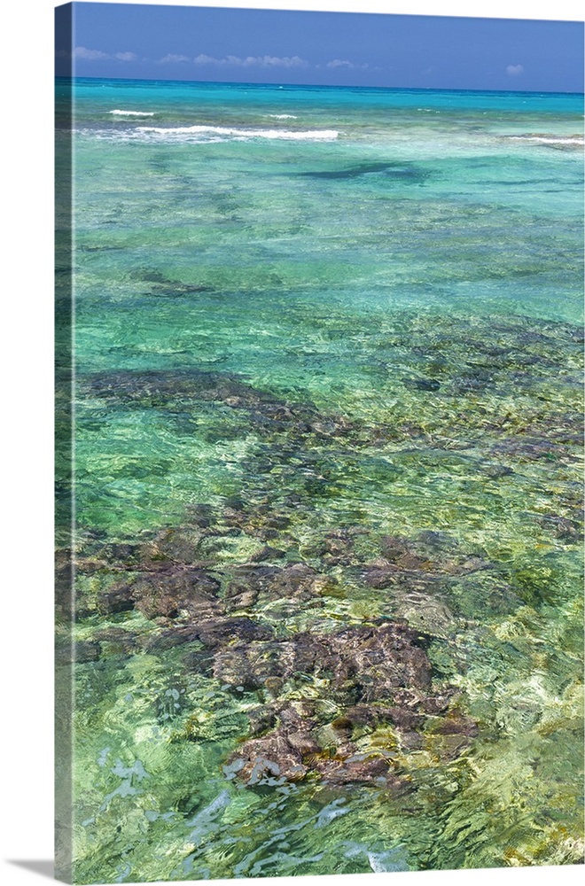 Bahamas, Exuma Island. Seascape of clear ocean water.