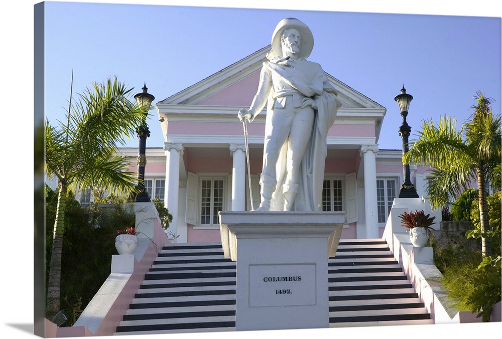 BAHAMAS-New Providence Island-Nassau:.Government House-Statue of  Christopher Columbus