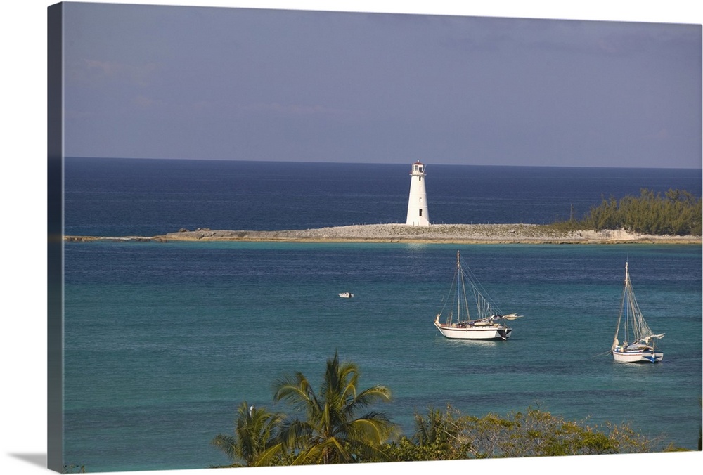 BAHAMAS-New Providence Island-Nassau:.Paradise Island Lighthouse