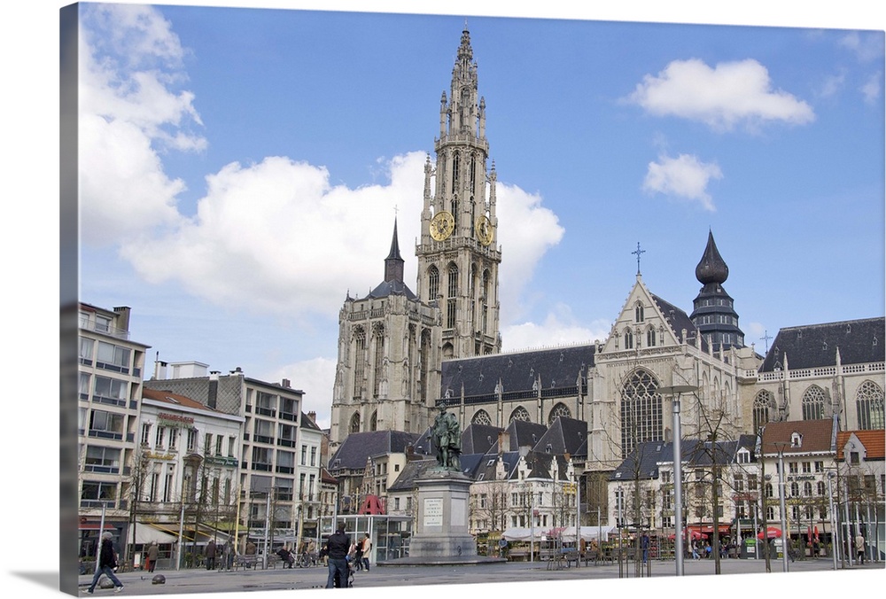 Europe, Belgium, Flanders, Antwerp Province, Antwerp, the Groenplaats or green square, Statue of Rubens and Our Lady's Cat...