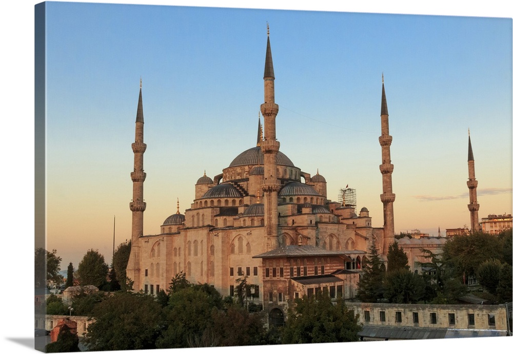 Turkey, Istanbul. Sultan Ahmet Mosque, Sutan Ahmet Camii, Blue Mosque. Built 1609-1615 AD.