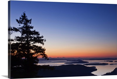 British Columbia, Salt Spring Island, Canadian Gulf Islands at Dawn