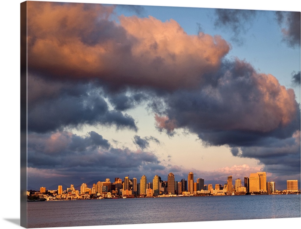 USA, California, San Diego, City skyline across San Diego Bay