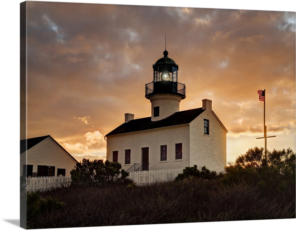 USA, California, San Diego, Old Point Loma Lighthouse at Cabrillo National Monument