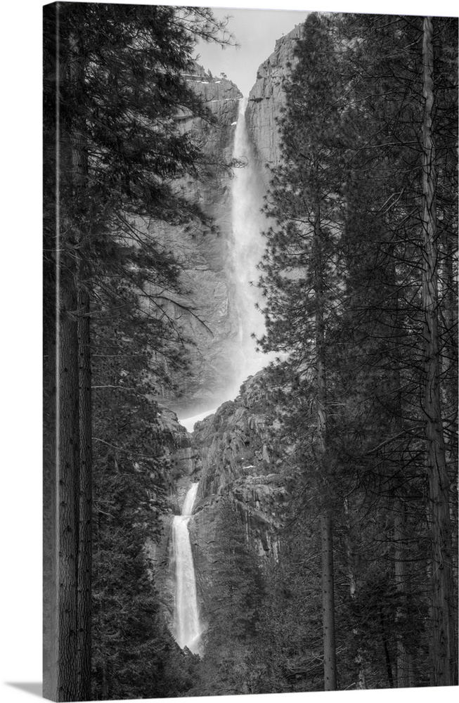 California, Yosemite National Park. Yosemite Falls.
