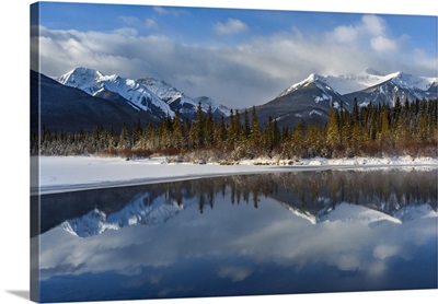 Canada, Alberta, Banff, Vermillion Lakes With Mountain Reflection In Winter