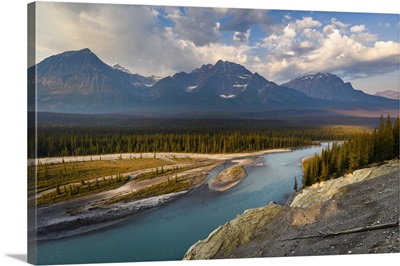 Canada, Alberta, Jasper National Park, Athabasca River Valley At First Light