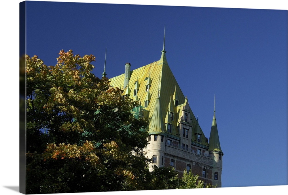 Canada, Quebec, Quebec City. Fairmont Chateau Frontenac. IMAGE RESTRICTED: Not available to US land tour operators.