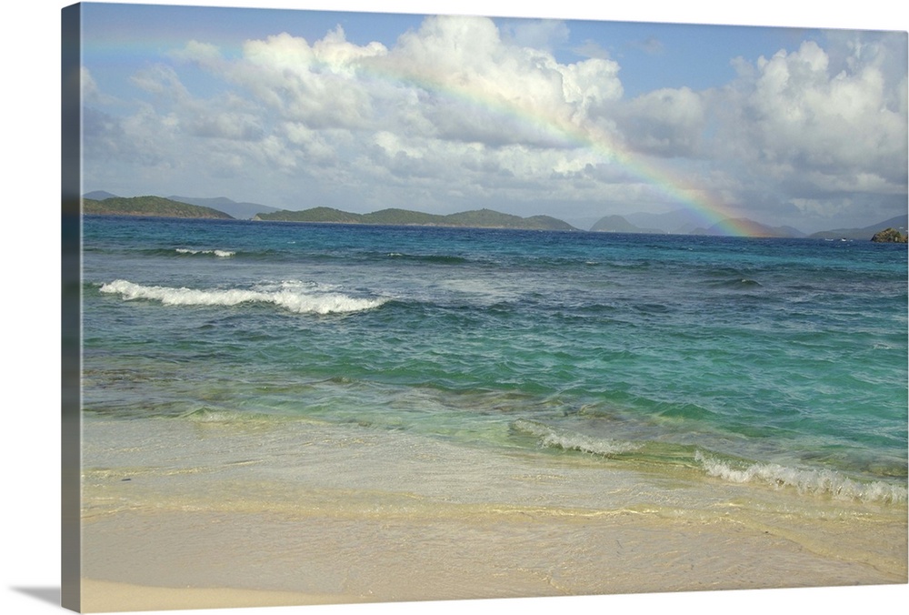 Caribbean, U.S. Virgin Islands, St.Thomas, St. John Bay, Sapphire Beach. Rainbow with a view of the island of St. John in ...