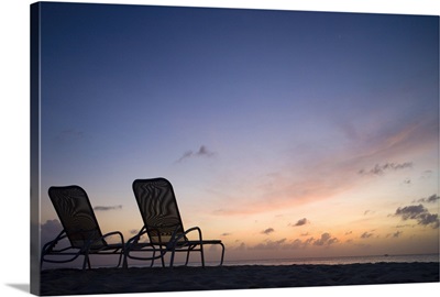 Cayman Islands, Grand Cayman Island, Georgetown, chairs along Seven Mile Beach