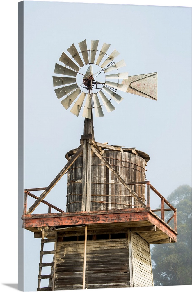 USA California, No Water No Life CA Drought Expedition 5, Central California Coast, Cayucos, old wooden watertower with wi...