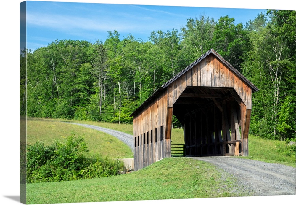 Covered bridge, Killington, Vermont, USA