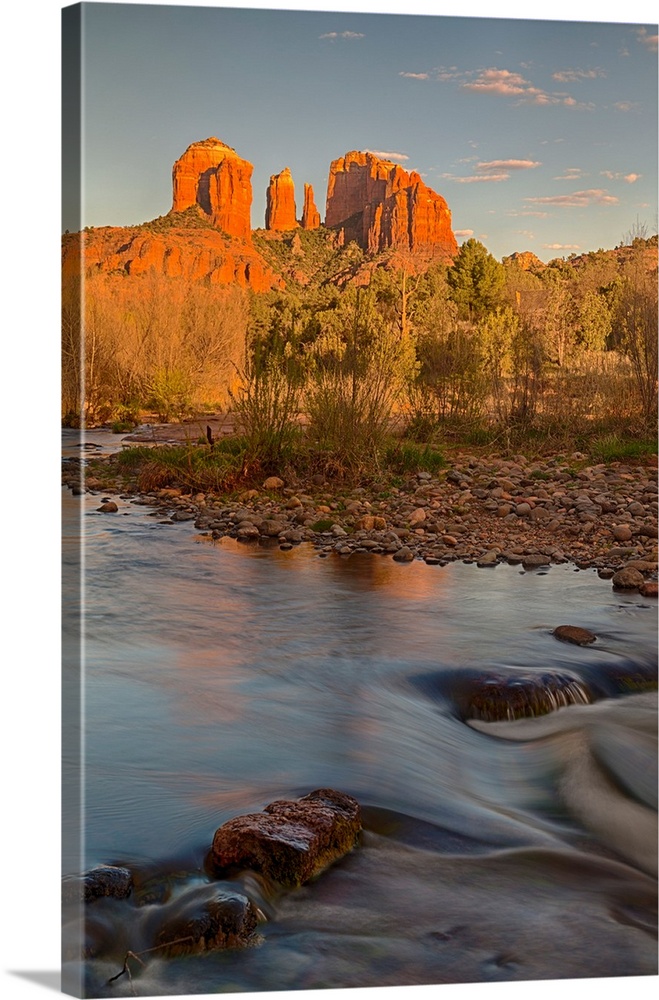 AZ, Arizona, Sedona, Crescent Moon Recreation Area, Red Rock Crossing, Cathedral Rock.