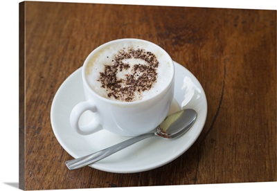 Cuba. Che Guevara is stenciled in cinnamon atop a cup of cappucino.